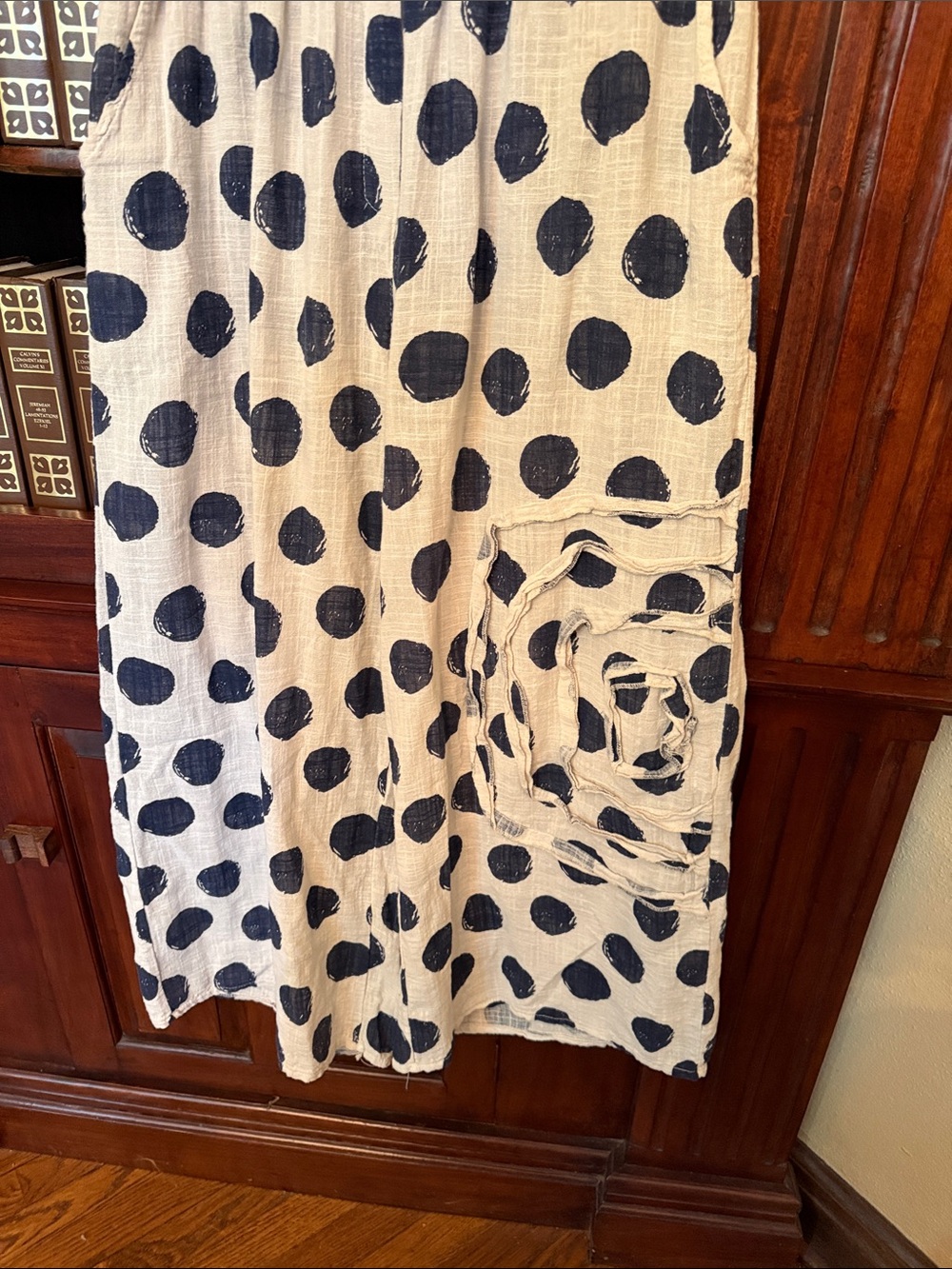 Beyond capri.      L  linen Navy Polka Dot Cotton wide leg pant